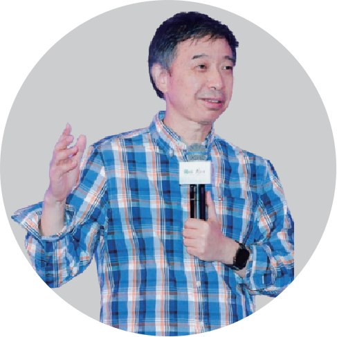 王 坚